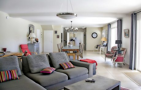 מה התפקיד האמיתי של הרהיטים בבית?