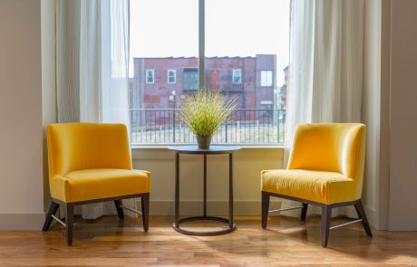 איך צובעים רהיטים?